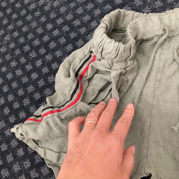 Sandra Fellini Women’s Italian 100% Linen Green Shorts - Picture 9 of 10